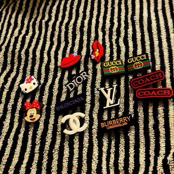 CROCS designer PVC shoes charms - Picture 1 of 3